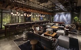 The Lively Tokyo Azabujuban